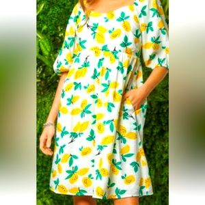 Davi & Dani Lemon Dress Size Medium